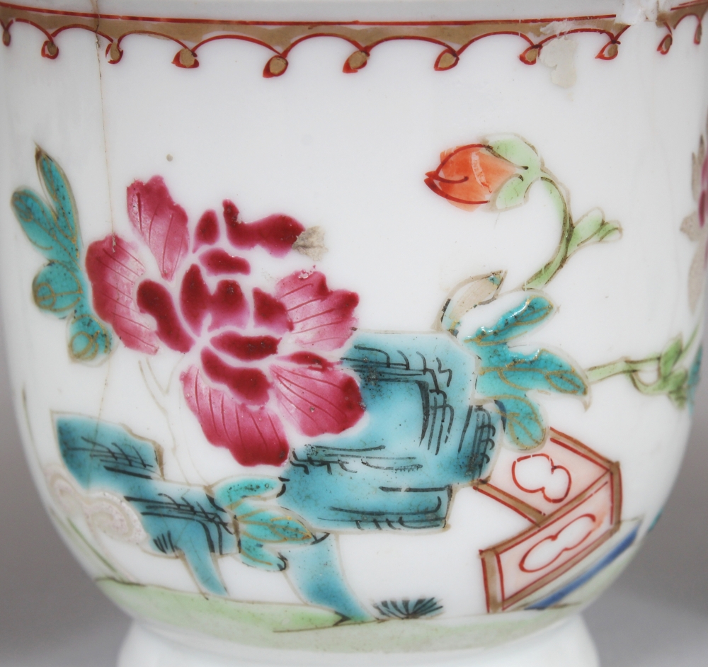 A GROUP OF FOUR 18TH CENTURY CHINESE FAMILLE ROSE PORCELAIN COFFEE CUPS, the largest 2.7in - Image 4 of 6