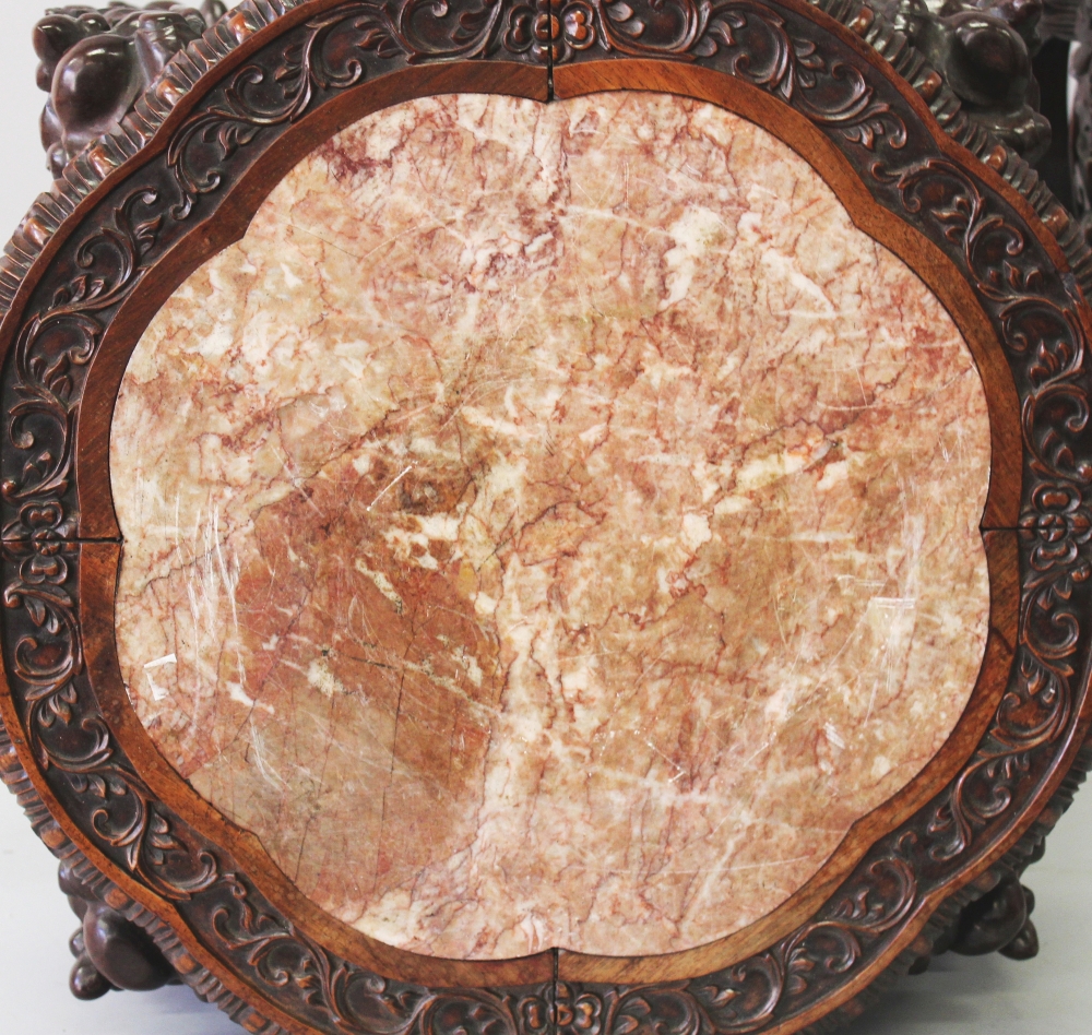 A PAIR OF FINE QUALITY 19TH CENTURY CHINESE PINK MARBLE TOP CARVED HARDWOOD STANDS, each pierced and - Image 5 of 6