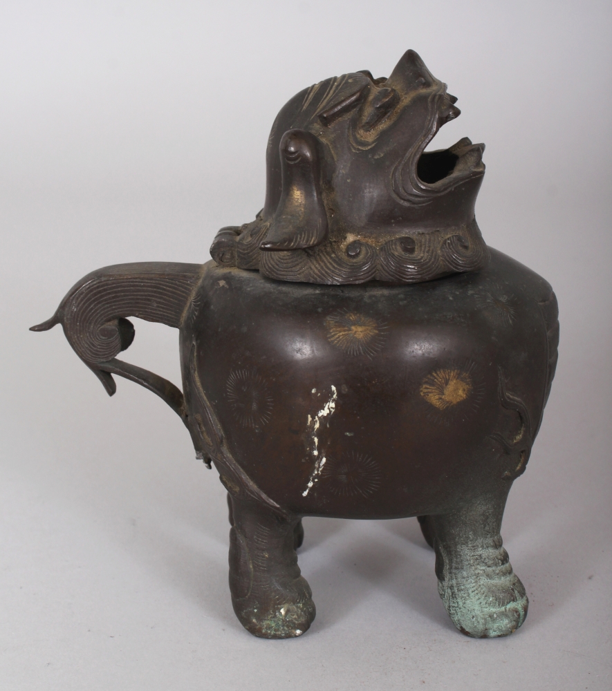 A CHINESE MING STYLE BUDDHISTIC LION BRONZE CENSER, the hinged head of the mythical animal forming - Image 3 of 7