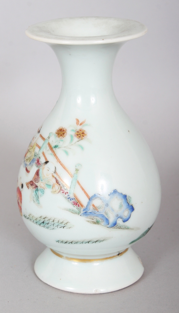 A FINE QUALITY CHINESE DAOGUANG PERIOD FAMILLE ROSE YUHUCHUNPING PORCELAIN VASE, painted with an - Image 4 of 9