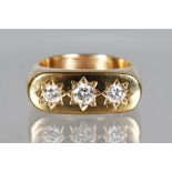 A GENTLEMAN'S HEAVY 16CT GOLD AND DIAMOND RING set with three diamonds.