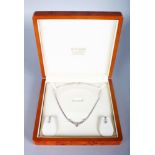AN IMPRESSIVE 18CT WHITE GOLD DIAMOND NECKLACE AND MATCHING EARRINGS of 2.36CTS, in original case