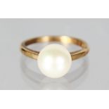 A GOOD PEARL RING.
