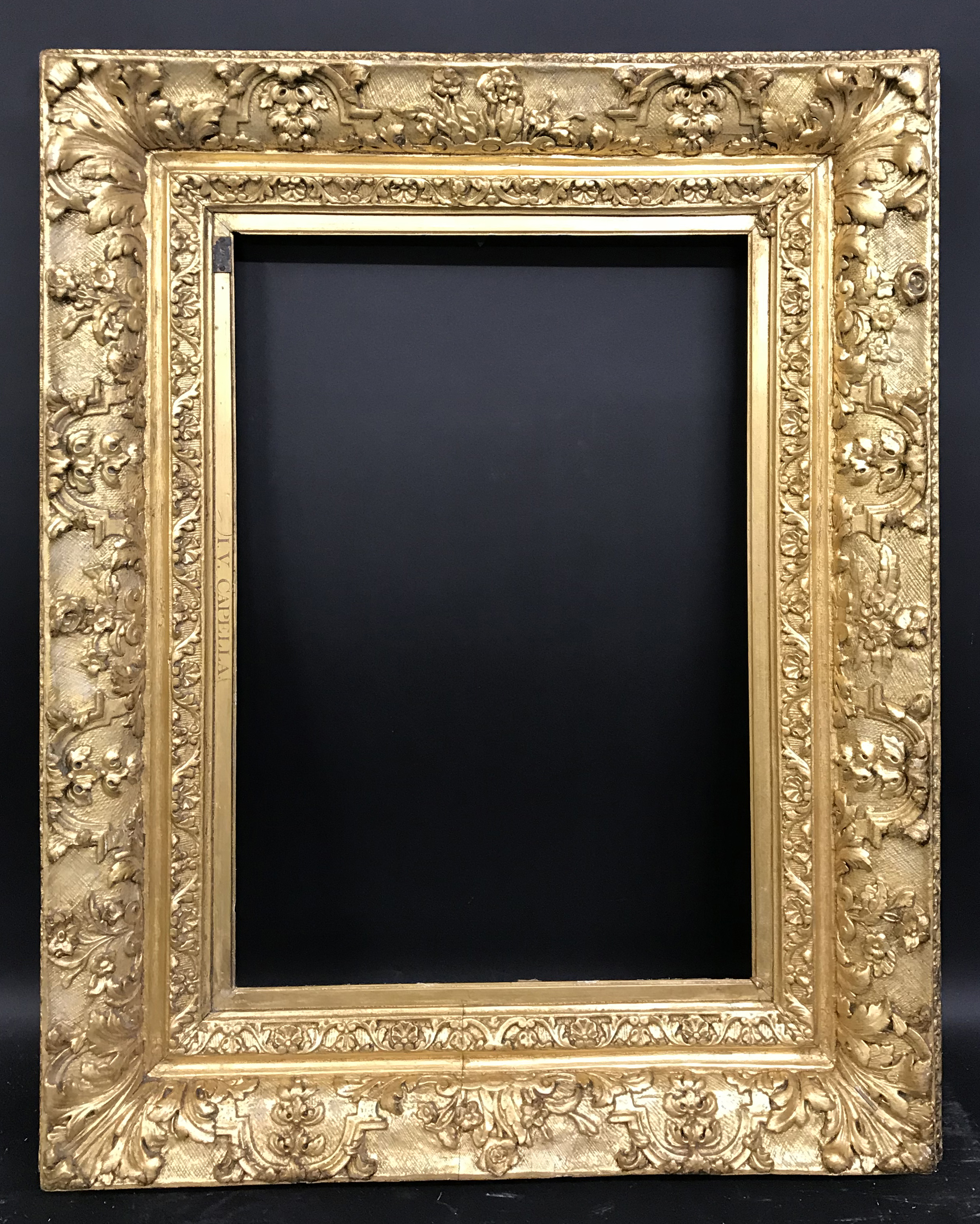19th Century English School. A Carved Giltwood Frame, 20" x 13" (rebate). - Image 4 of 5