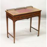 AN EDWARDIAN INLAID SATINWOOD LADIES WRITTING DESK, with inset leather top, glass inkwells, brass