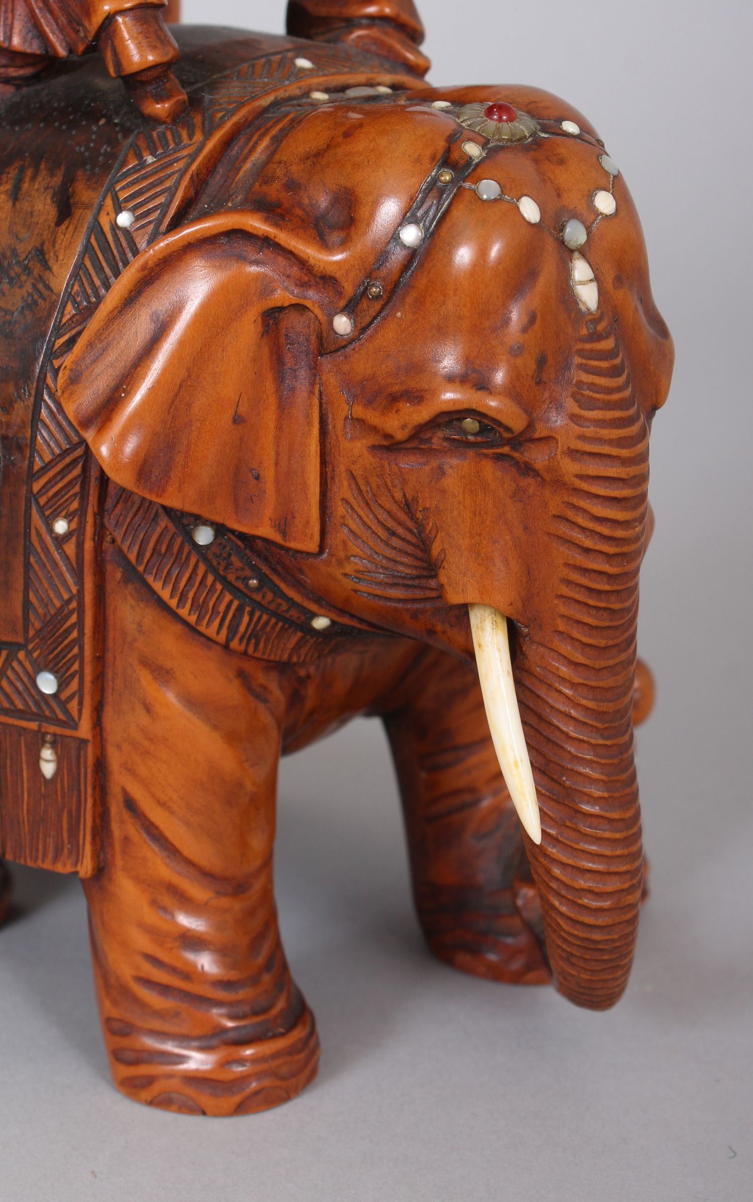 A GOOD SIGNED JAPANESE MEIJI PERIOD SHIBAYAMA & WOOD MODEL OF AN ELEPHANT, bearing a separate - Image 5 of 9