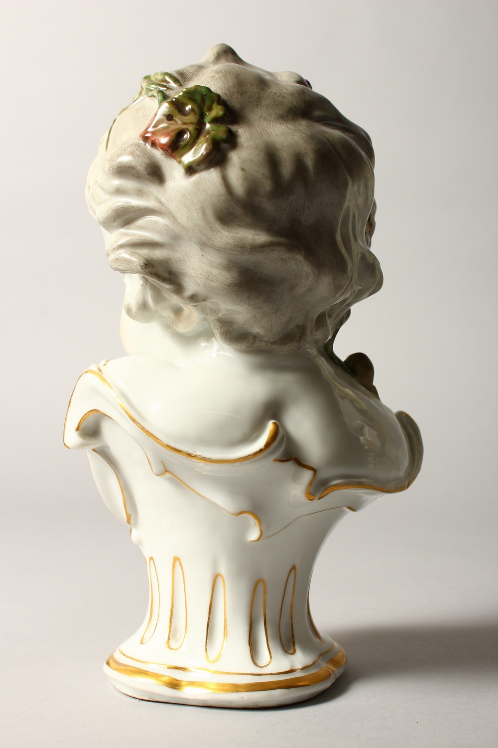 A GOOD PAIR OF 19TH CENTURY MEISSEN STYLE BUSTS OF CHILDREN, one with grapes in her hair, the - Image 3 of 8