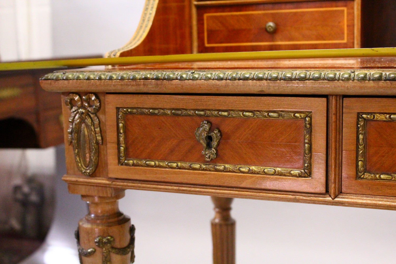 A FRENCH MAHOGANY, KINGWOOD AND ORMOLU BONHEUR DU JOUR, 20TH CENTURY, with galleried upper section - Image 6 of 10