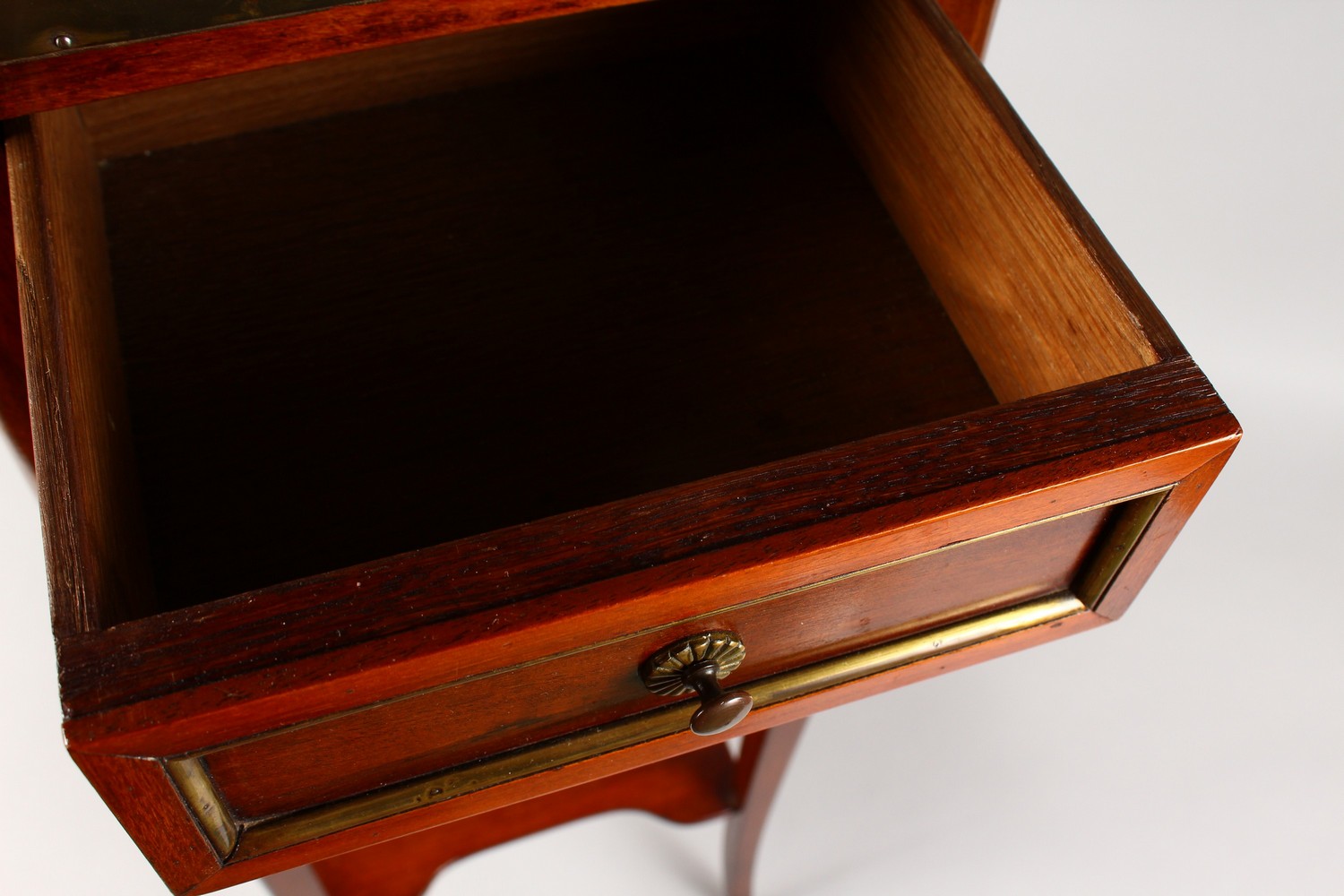 A LATE 19TH CENTURY FRENCH MAHOGANY MARBLE TOP TWO DRAWER PETIT COMMODE, the slender legs united - Image 4 of 6