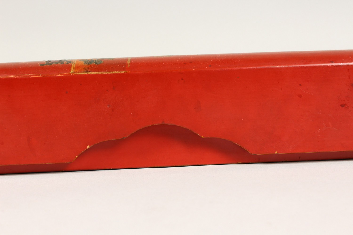 A JAPANESE LACQUER BOX. 10ins long. - Image 4 of 5