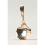 A GEORGE III ENGRAVED TEA CADDY SPOON. London 1814. Maker: Thomas Wallis & Jonathan Hayne.