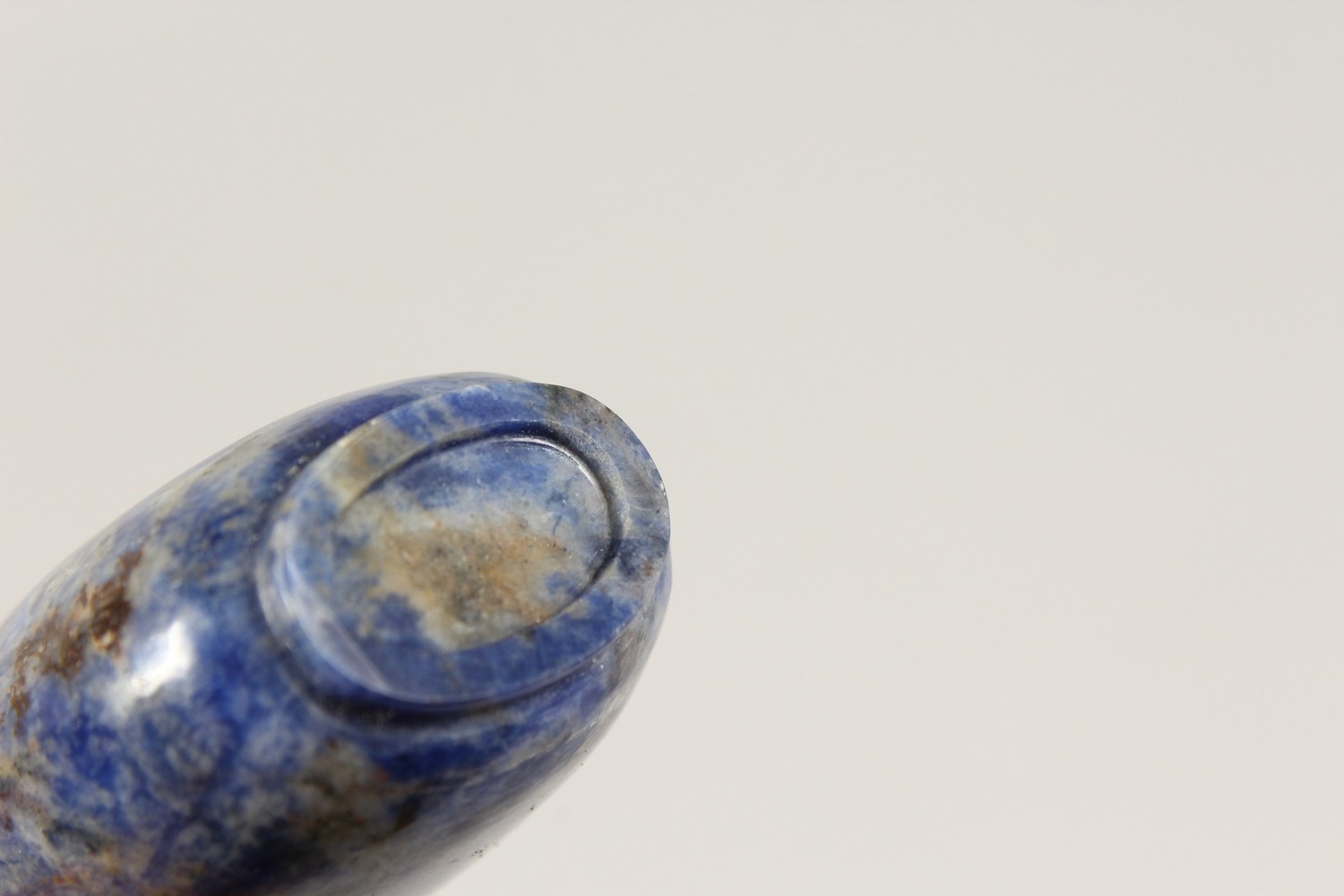 A GOOD LAPIS SNUFF BOTTLE. 2.5ins long. - Image 4 of 5