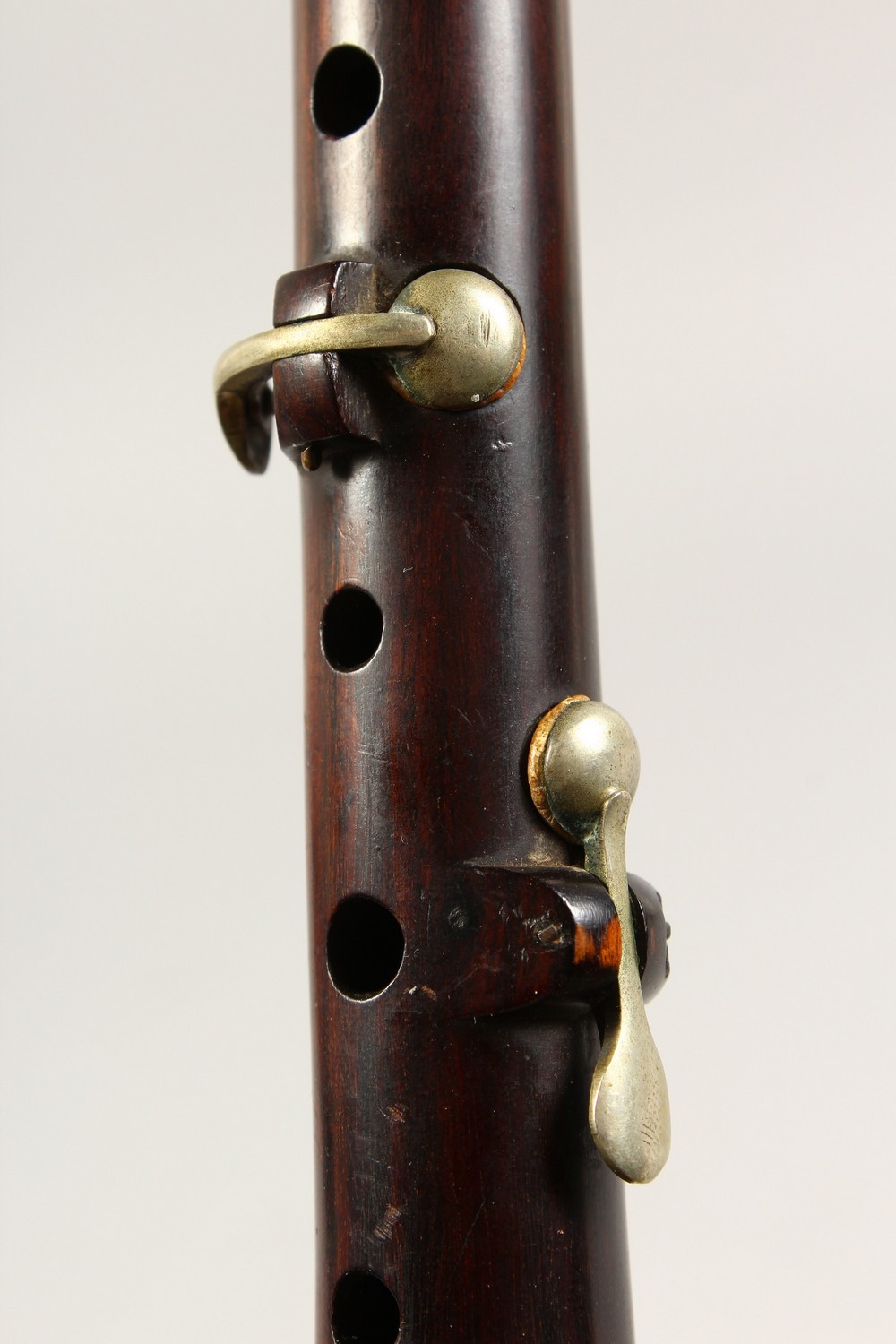 A ROSEWOOD MUSICAL INSTRUMENT. 15.5ins long. - Image 6 of 9