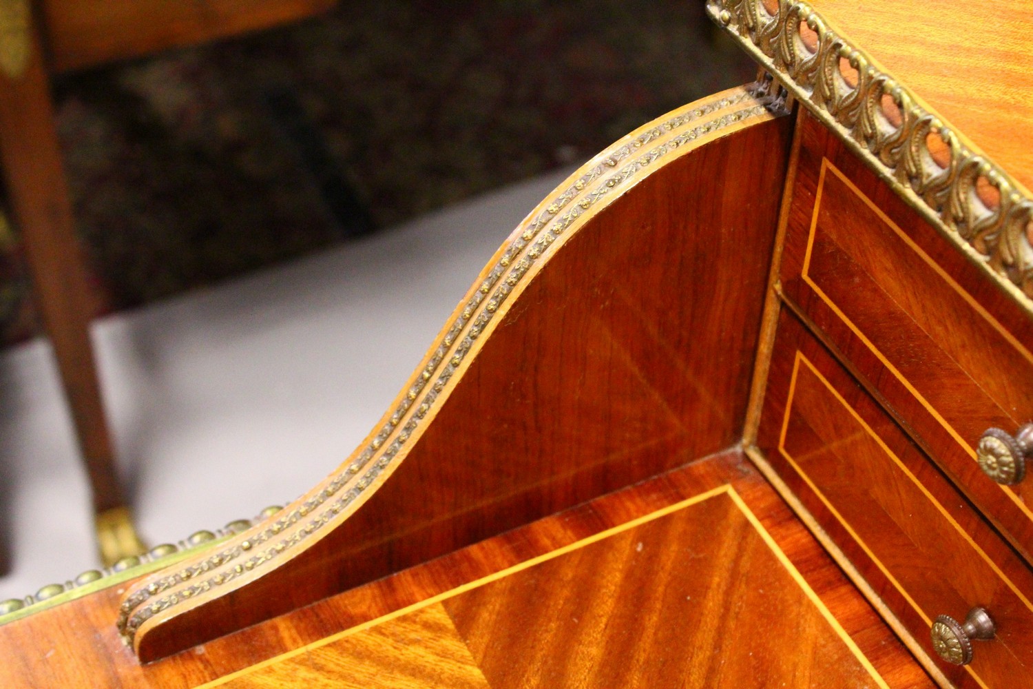 A FRENCH MAHOGANY, KINGWOOD AND ORMOLU BONHEUR DU JOUR, 20TH CENTURY, with galleried upper section - Image 9 of 10