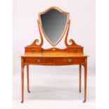 A GOOD EDWARDIAN SATINWOOD AND PAINTED DRESSING TABLE, with shield shape mirror, pair of small