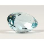 A SUPERB 29CT LOOSE OVAL AQUAMARINE GEM STONE.