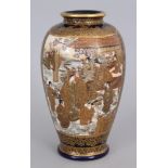 A GOOD QUALITY JAPANESE MEIJI PERIOD KINKOZAN SATSUMA EARTHENWARE VASE, painted with two detailed