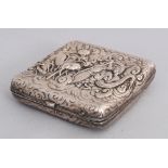 A GOOD QUALITY CHINESE SILVER CIGARETTE OR CHEROOT CASE, circa 1900, the interiors with leather