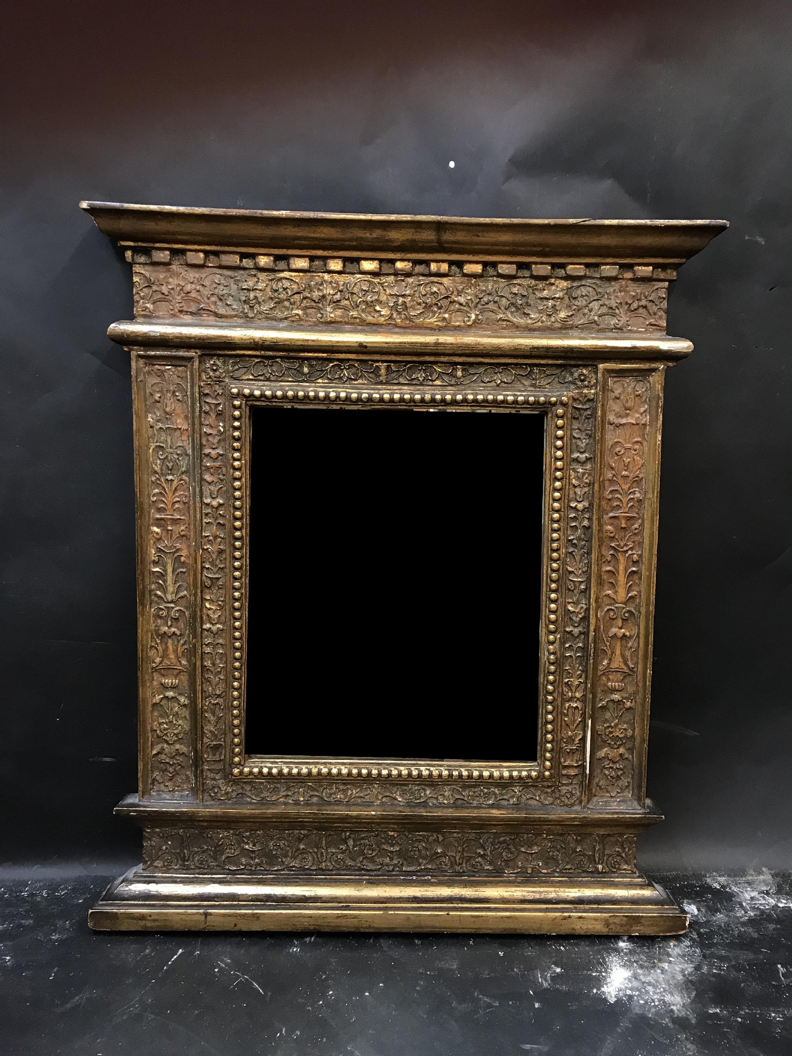 18th Century Italian School. A Tabernacle Frame, with Inset Mirror, 14" x 11.5" (rebate). - Image 2 of 3