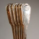 A SET OF SIX GEORGE IV FIDDLE, THREAD AND SHELL DESSERT SPOONS. London 1825. Maker: H. I. Weight