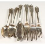 SUNDRY GEORGIAN AND VICTORIAN CUTLERY. Weight 10ozs.