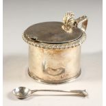 A HEAVY VICTORIAN CIRCULAR MUSTARD POT AND COVER, with gadrooned edge. 2.75ins diameter. London