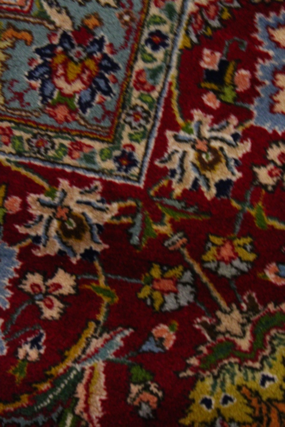 A VERY GOOD LARGE PERSIAN CARPET, cream ground, with stylised floral decoration, within a similar - Image 5 of 9