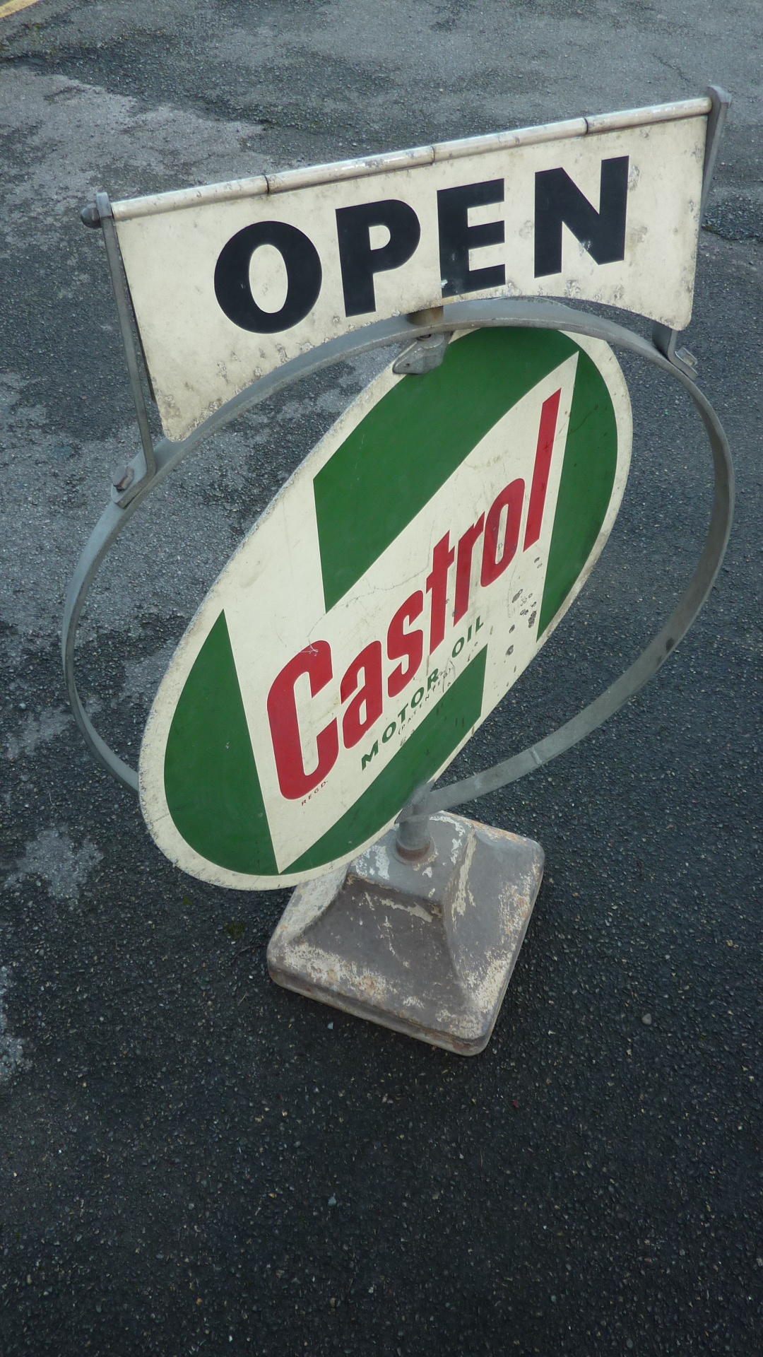 CASTROL MOTOR OIL REVOLVING OPEN / CLOSED FORECOURT SIGN - VERY RARE