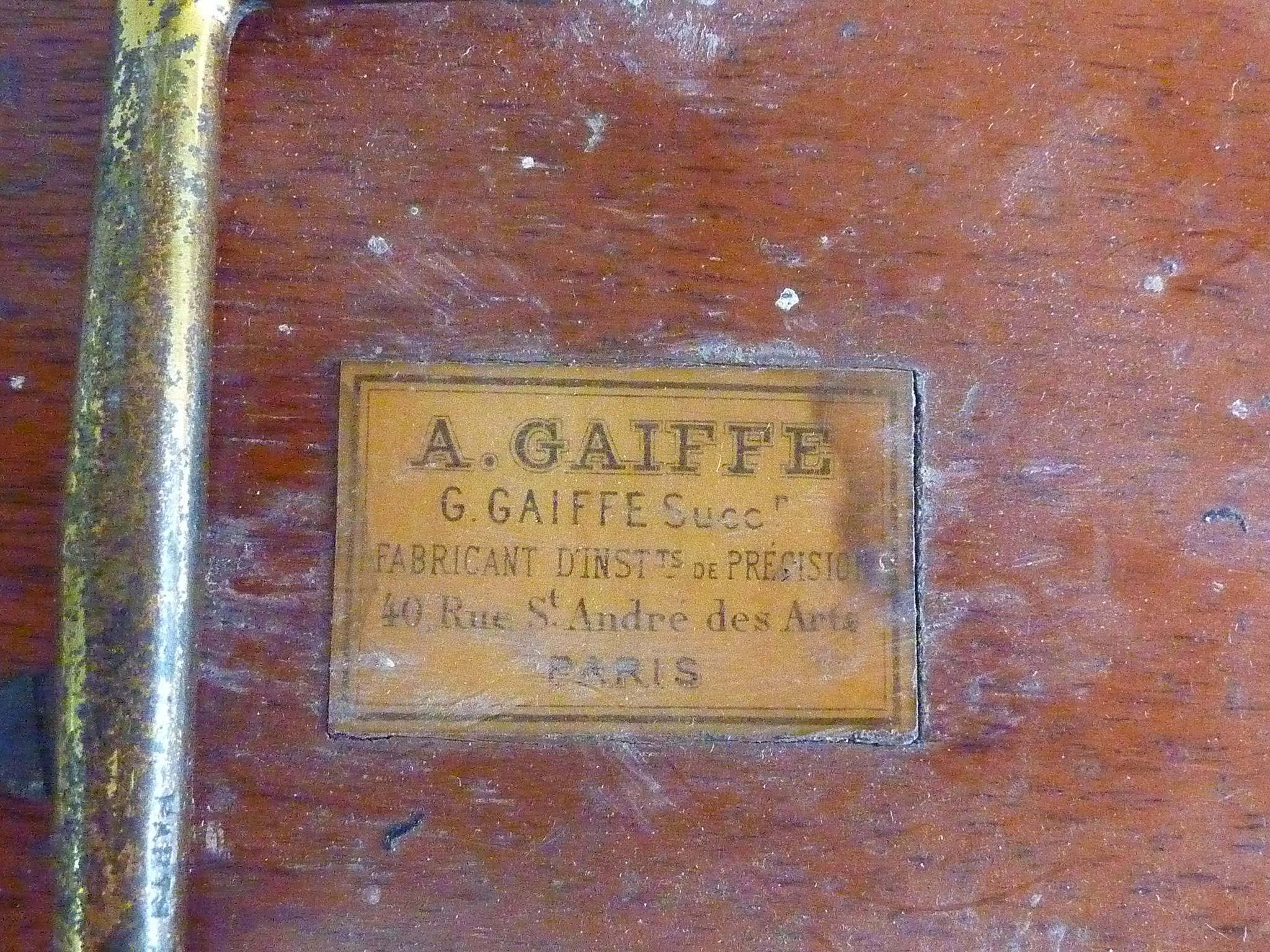 A.GAIFF UNIDENTIFIED ELECTRICAL INSTRUMENT IN FITTED MAHOGANY CASE AND A CAMBRIDGE AND PAUL - Bild 2 aus 2