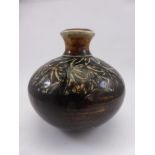 MARTIN BROTHERS SQUAT BROWN GLAZED VASE, APPROX. 8.5cm H.