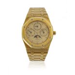 An Audemars Piguet Royal Oak 18k gold wristwatch