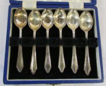 Cased set of silver teaspoons Birmingham 1946 weight 2.