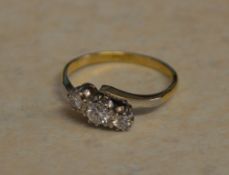 18ct gold and platinum 3 stone diamond ring, total approx weight 2.