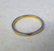 22ct gold two tone band ring weight 2 g size N/O