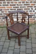 19th century oak corner chair with leather seat (repair to arm)