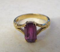 9ct gold ruby ring size J