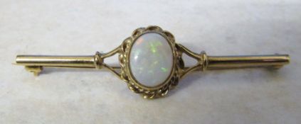 9ct gold opal brooch L 5 cm weight 3.