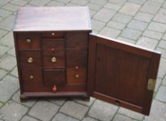 Sewing / work cabinet with internal drawers