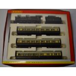 Hornby OO Gauge 'The Cheltenham Flyer' Limited Edition Train Pack,