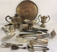 Silver plate tea set & various pieces of silver plate