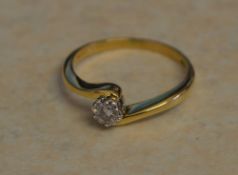 18ct gold diamond solitaire 'twist' shaped ring, approx weight 2.