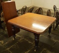 Victorian draw leaf table (one leaf missing edging)