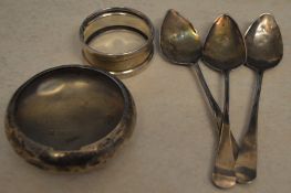 3 Georgian silver teaspoons (poor condition), silver napkin ring and a small silver pot,