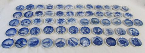 Large quantity of Royal Copenhagen miniature plates inc Christmas, American Presidents,