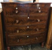 Victorian mahogany veneer bow fronted chest of drawers on turned legs H 126 cm, W 108 cm,