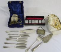 Assorted silver plate & gold plated style cutlery