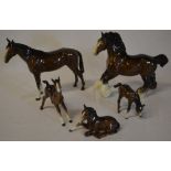 5 Beswick horses of graduated sizes (some damage to legs/ears)