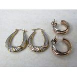 2 pairs of 9ct gold hoop earrings total weight 5 g