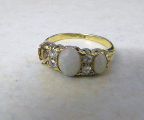 18ct gold opal and diamond ring (one opal missing) total weight 3.
