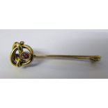 Tested as 9ct gold brooch with pink topaz weight 2.